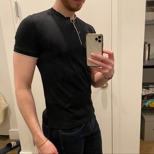 Uniqlo x theory 2 button tshirt